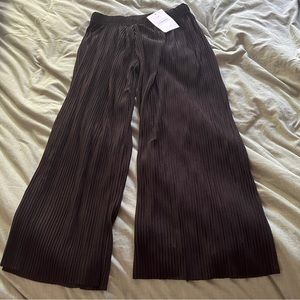 NWT Oak + Fort Wide Leg Pleated Pant